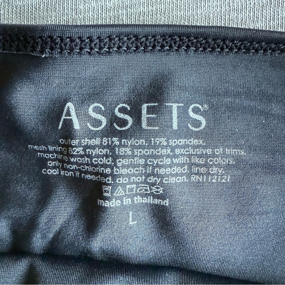 Assets by Spanx Shapewear Cami - Picture 2 of 5
